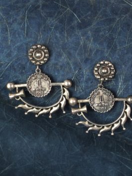 Antique  Finish  Brass    Earring