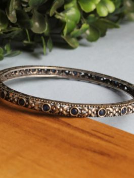 Silver Tone Tribal handcrafted Bangle