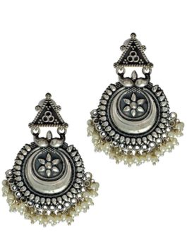SILVER TONE EARRINGS WITH PEARLS
