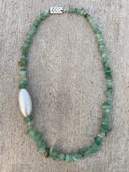 GREEN VINTAGE SILVER TONE HANDCRAFTED NECKLACE