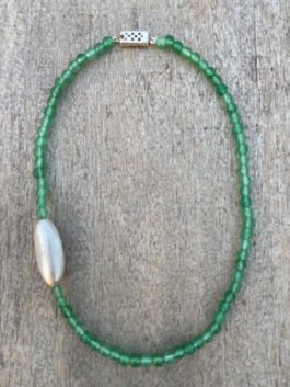 GREEN VINTAGE SILVER BEADED NECKLACE